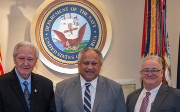 Secretary of the Navy Carlos Del Toro met with United Steelworkers President