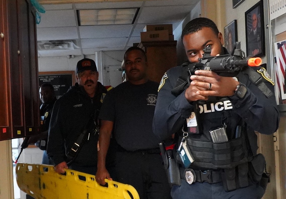 NWS Yorktown Law Enforcement, Fire &amp; EMS Services conduct combined training