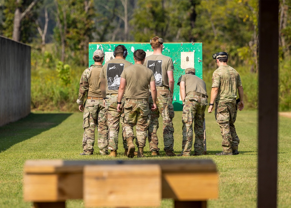 4th Battalion, 5th SFG (A) Soldiers evaluate tactical skills