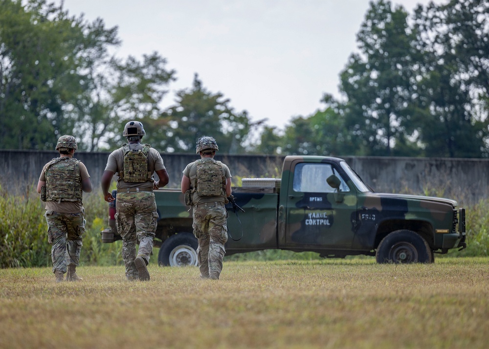 4th Battalion, 5th SFG (A) Soldiers evaluate tactical skills