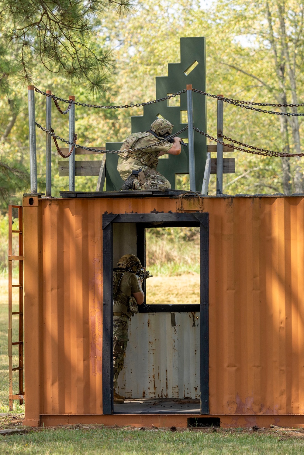 4th Battalion, 5th SFG (A) Soldiers evaluate tactical skills