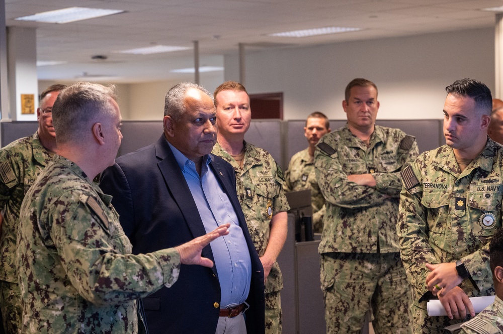 SECNAV Visits Navy Recruiting Command