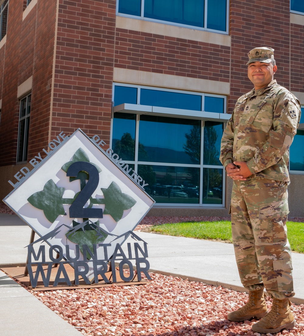 Honoring Hispanic American Soldiers in the 4th Infantry Division