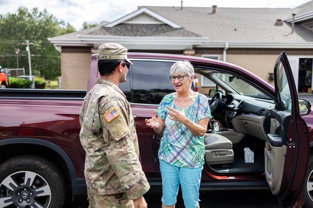 4-118 Infantry Conducts Point of Distribution in Easley, South Carolina