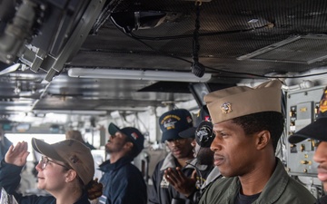 USS Ronald Reagan (CVN 76) arrives at Naval Air Station North Island, San Diego