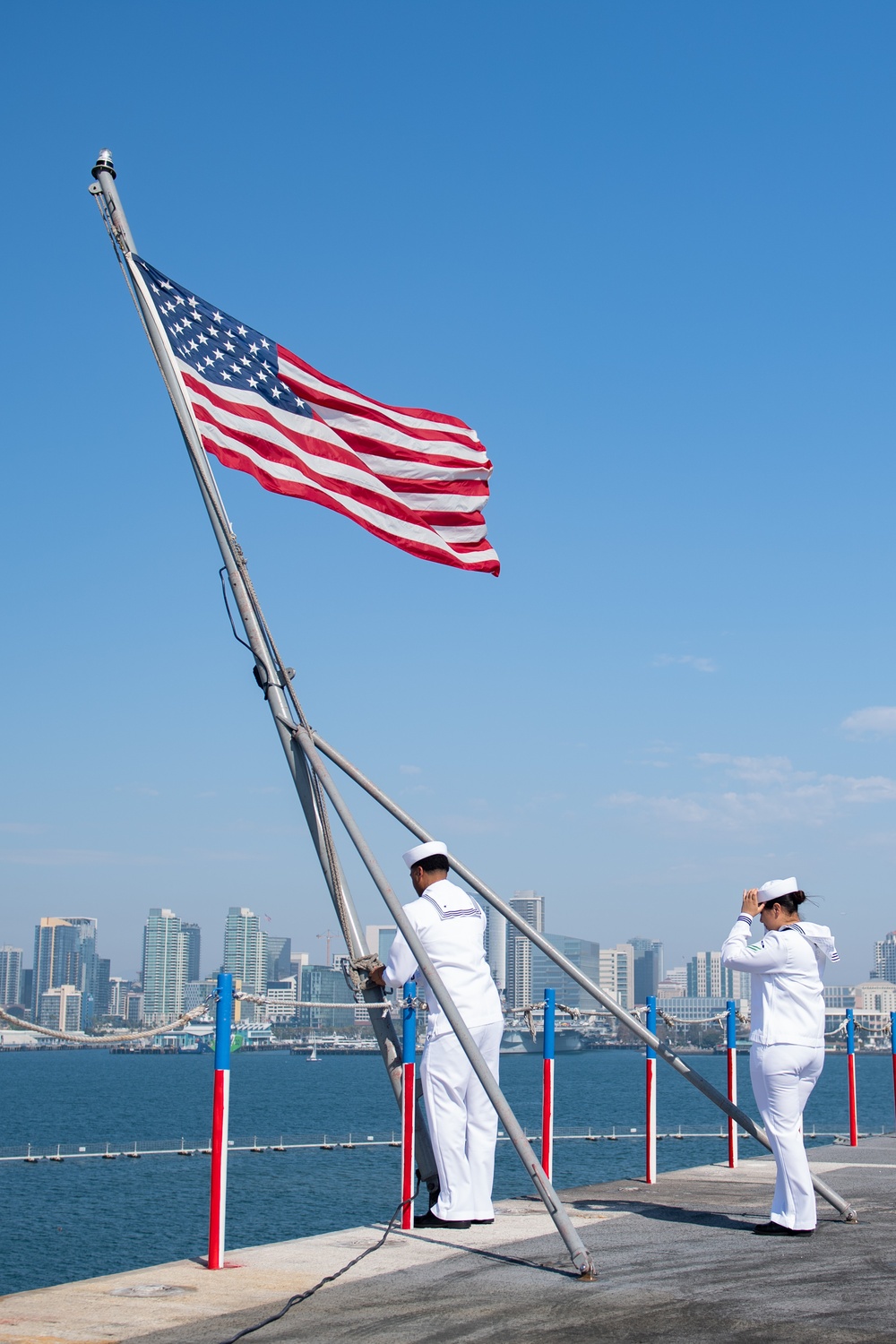 USS Ronald Reagan (CVN 76) arrives at Naval Air Station North Island, San Diego