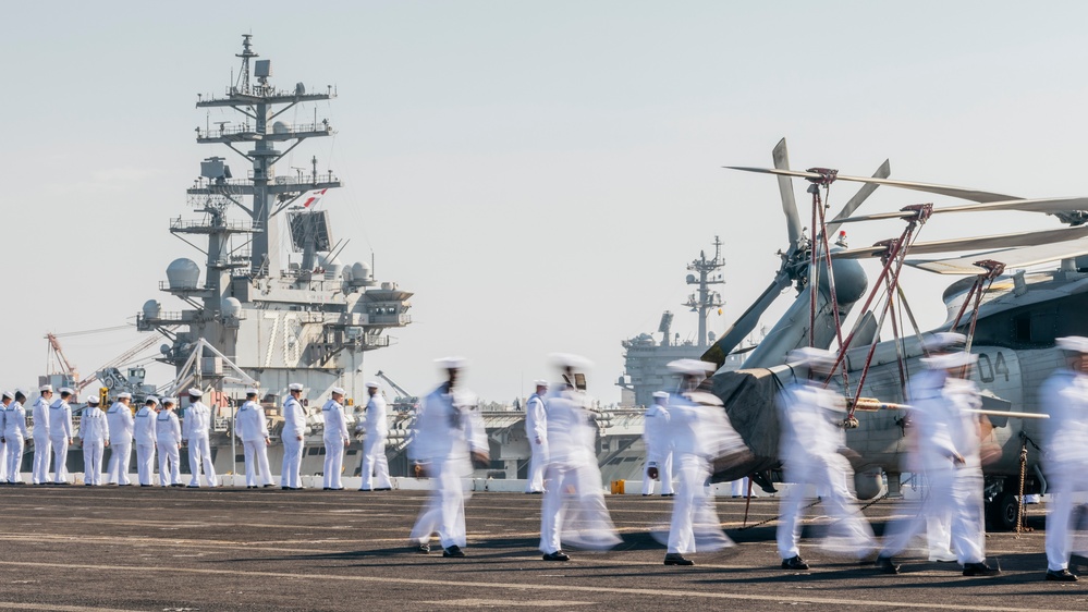 USS George Washington Sailors Man the Rails