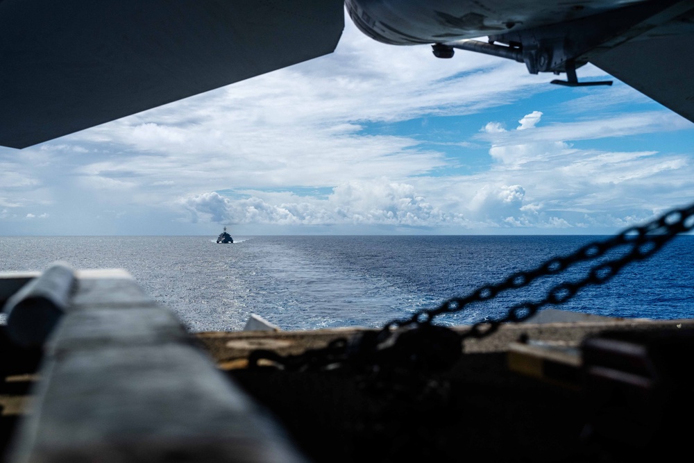 USS Theodore Roosevelt Refuels USS Mobile in Pacific Ocean