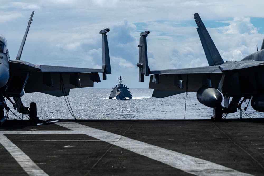 USS Theodore Roosevelt Refuels USS Mobile in Pacific Ocean