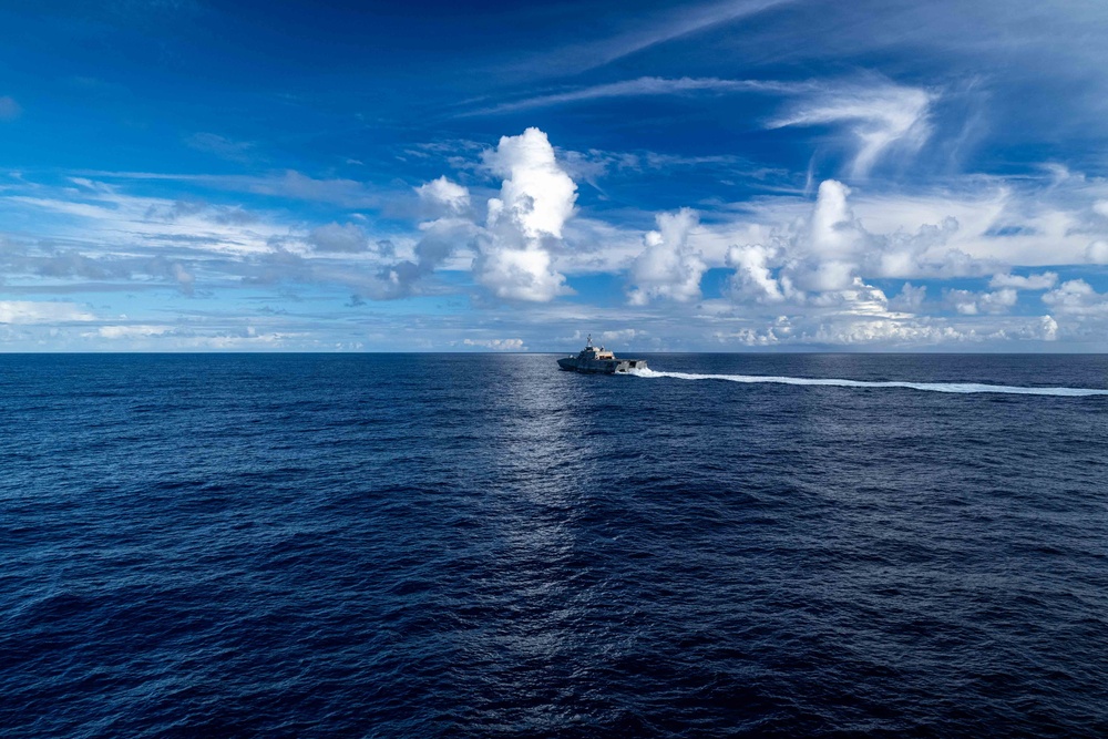 USS Theodore Roosevelt Refuels USS Mobile in Pacific Ocean