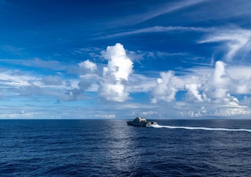 USS Theodore Roosevelt Refuels USS Mobile in Pacific Ocean