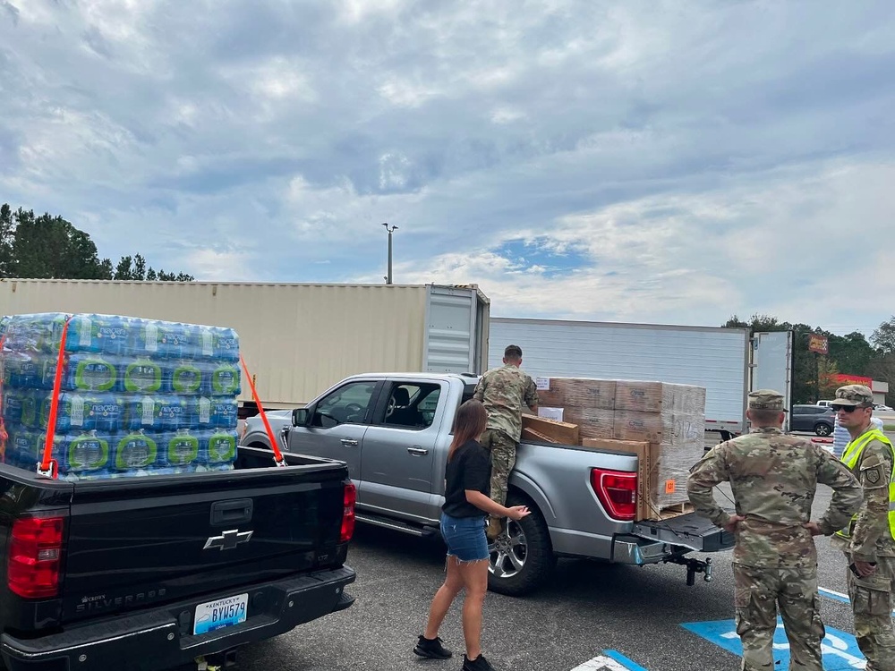 Valdosta Army recruiters provide Hurricane Helene assistance