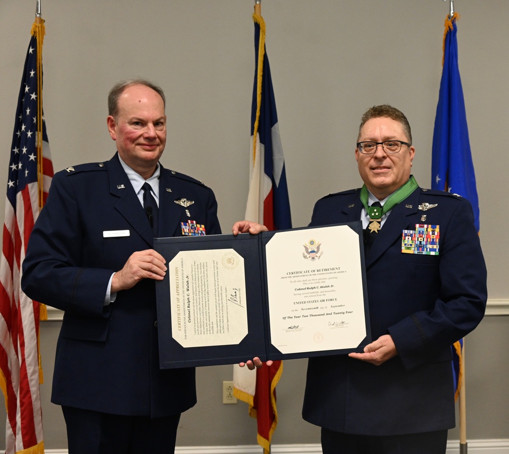 TXANG Flight Surgeon celebrates retirement after 31 years of service