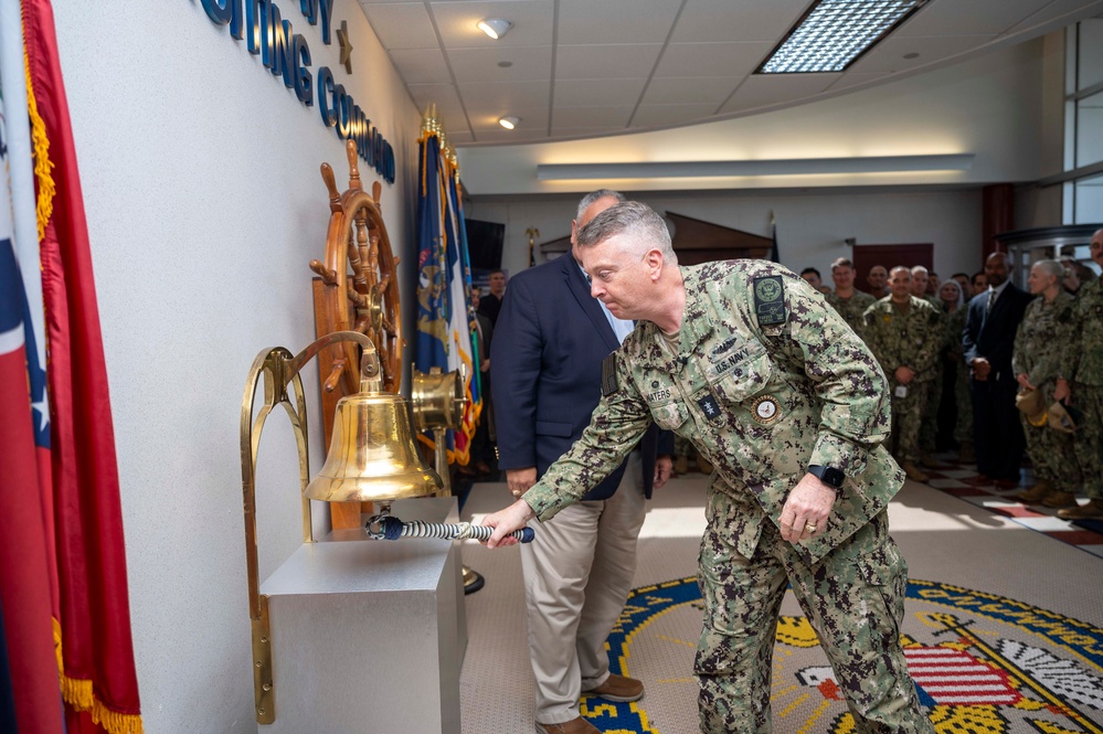 SECNAV Visits Navy Recruiting Command