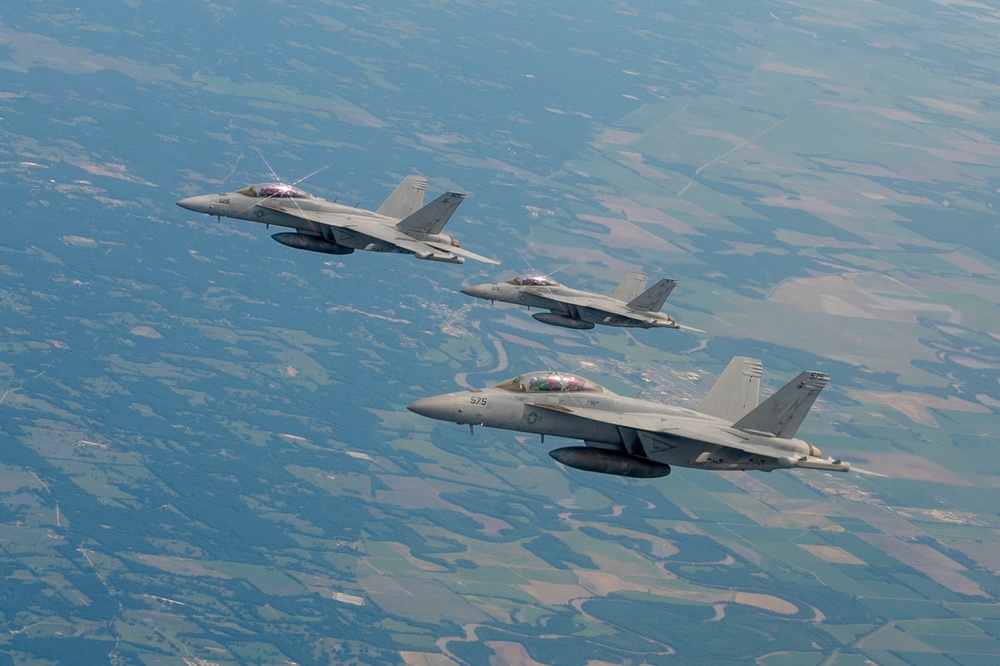 A Sibling Reunion at 25,000 Feet