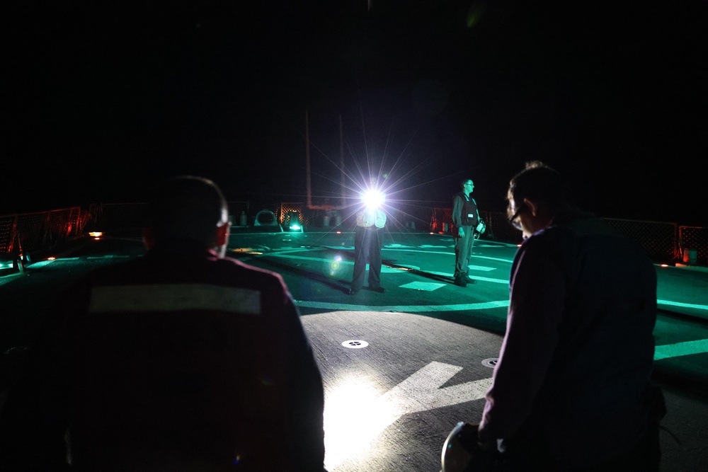 USS Arleigh Burke Flight Quarters