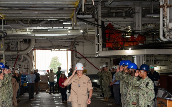 USFF DCOM Visits BAE Ship Repair