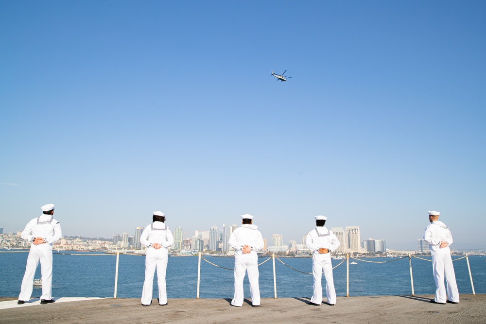 USS George Washington Sailors man the rails