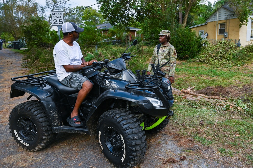 Georgia National Guard Soldiers conduct road clearing operations in Augusta