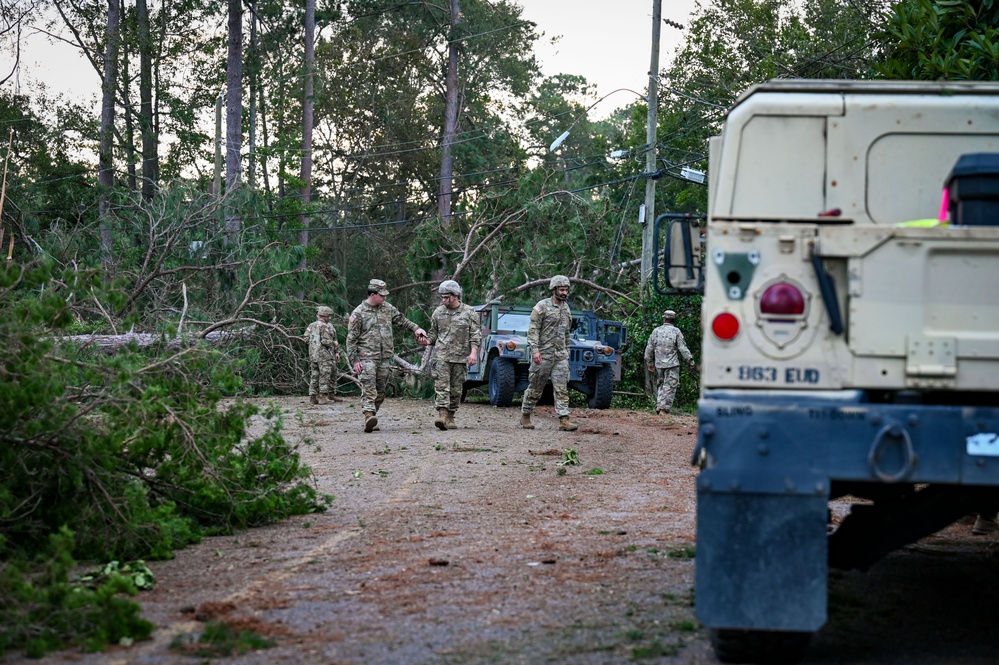 Georgia National Guard Soldiers conduct road clearing operations in Augusta