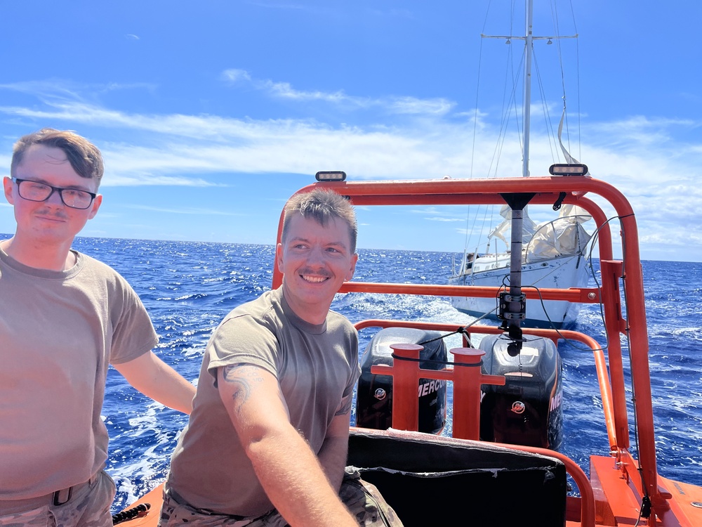 8th TSC Mariners rescue distressed sailboat near Honolulu