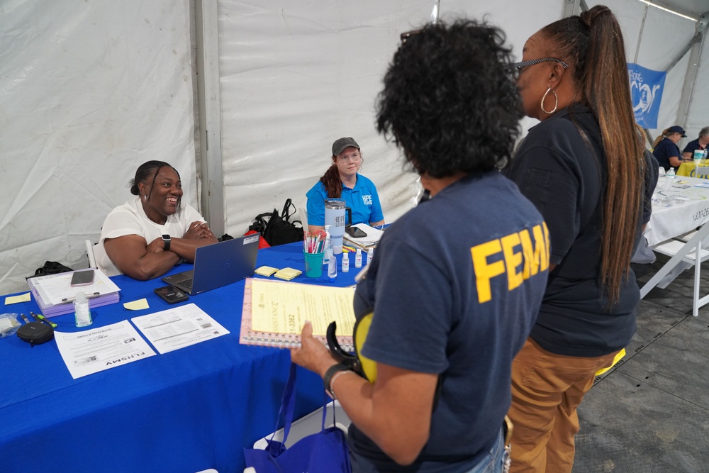 FEMA Disaster Survivor Assistance Teams Sets Up Multi-Agency Resource Center in Suwannee, Florida