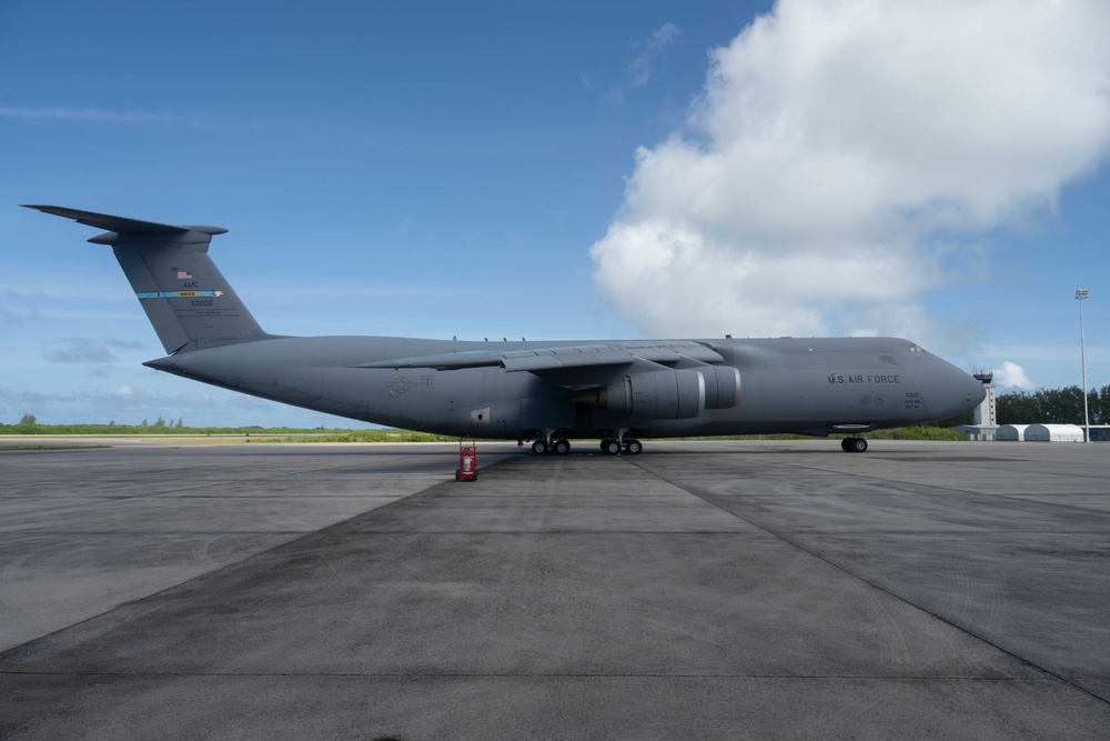 U.S. Air Force C-5 arrives in Diego Garcia