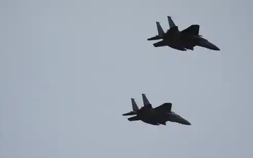 B-1s commemorate ROK Armed Forces Day with flyover, CAS training event