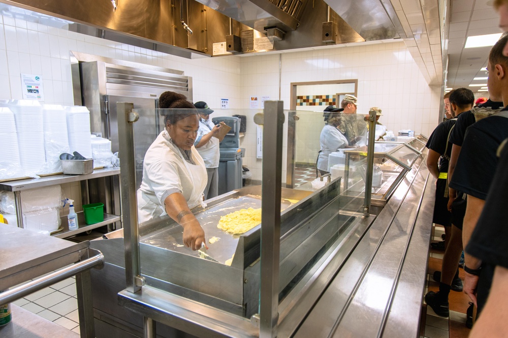 Feeding Soldiers a Hot Meal