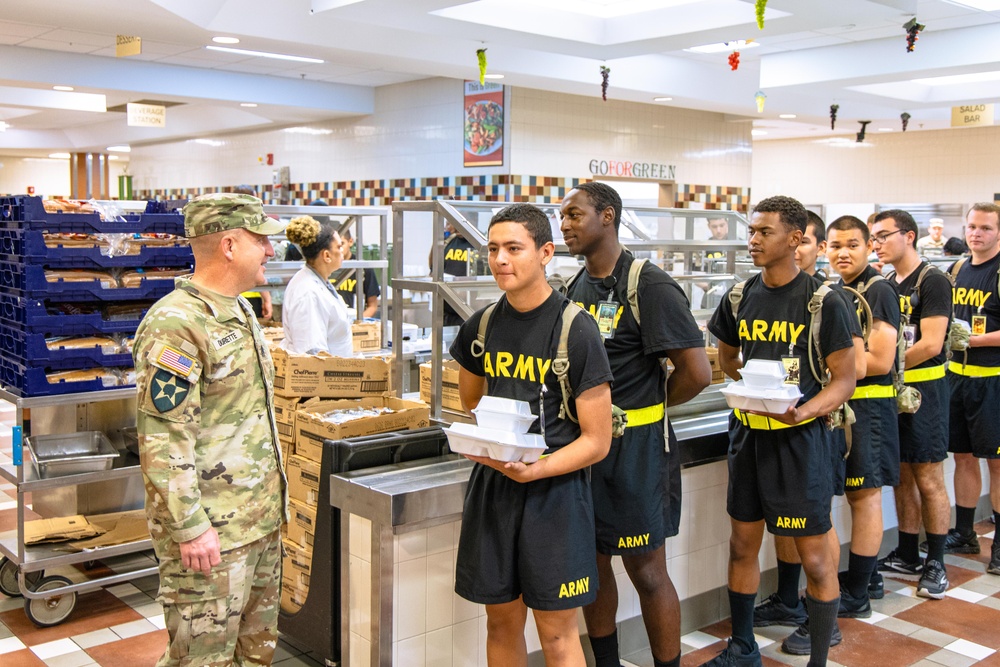 Feeding Soldiers a Hot Meal