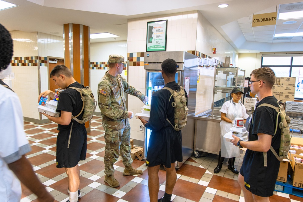 Feeding Soldiers a Hot Meal