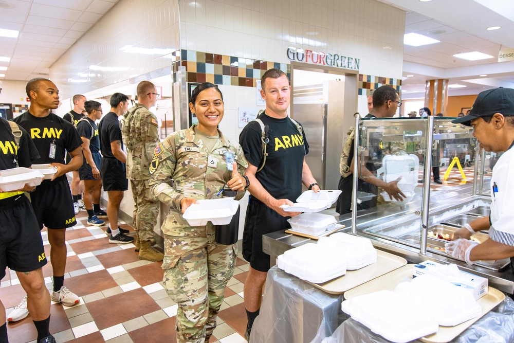 Feeding Soldiers a Hot Meal