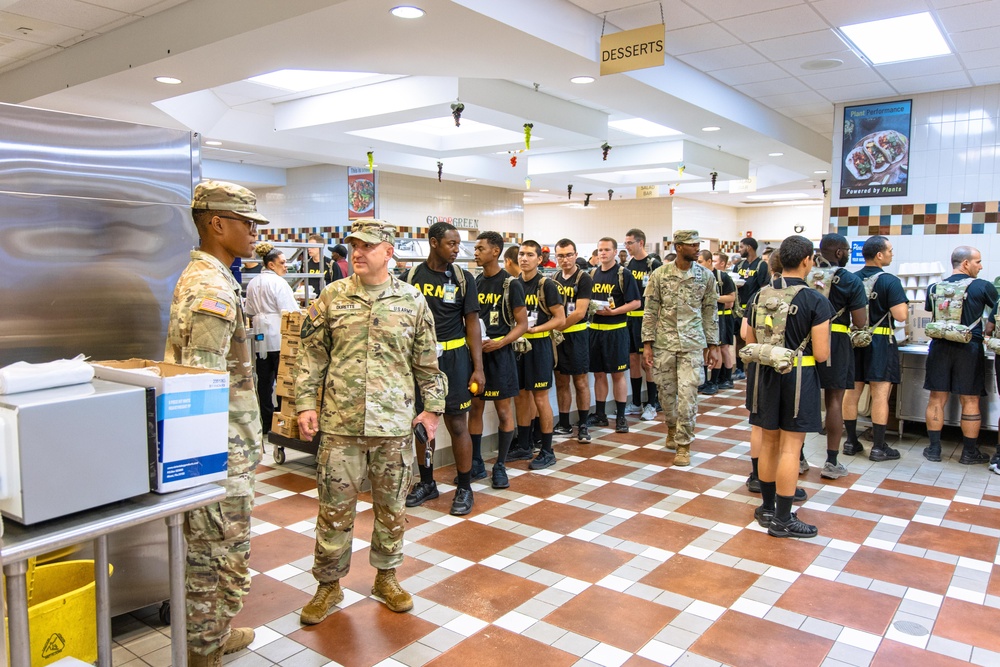 Feeding Soldiers a Hot Meal