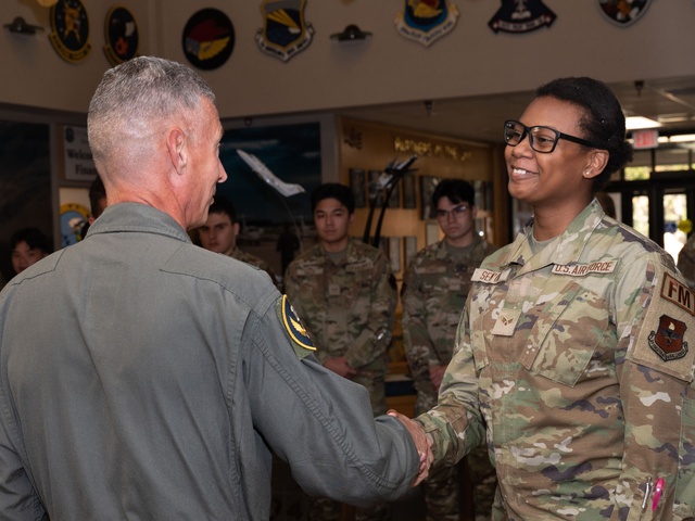 19th AF Visits Vance AFB