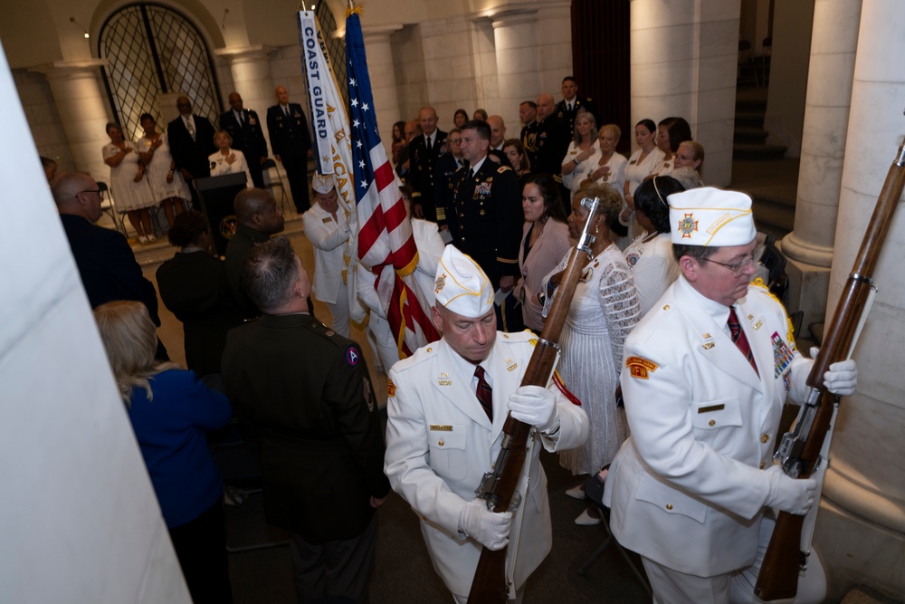 The Annual Gold Star Mother’s Day Commemoration Ceremony is Held at Arlington National Cemetery