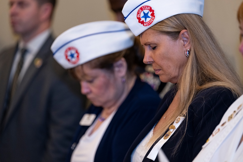 The Annual Gold Star Mother’s Day Commemoration Ceremony is Held at Arlington National Cemetery