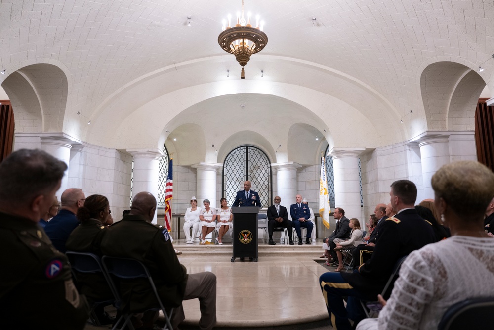 The Annual Gold Star Mother’s Day Commemoration Ceremony is Held at Arlington National Cemetery