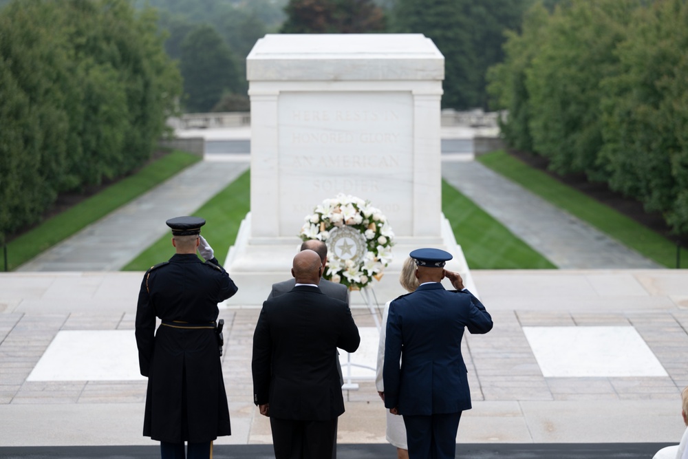 The Annual Gold Star Mother’s Day Commemoration Ceremony is Held at Arlington National Cemetery