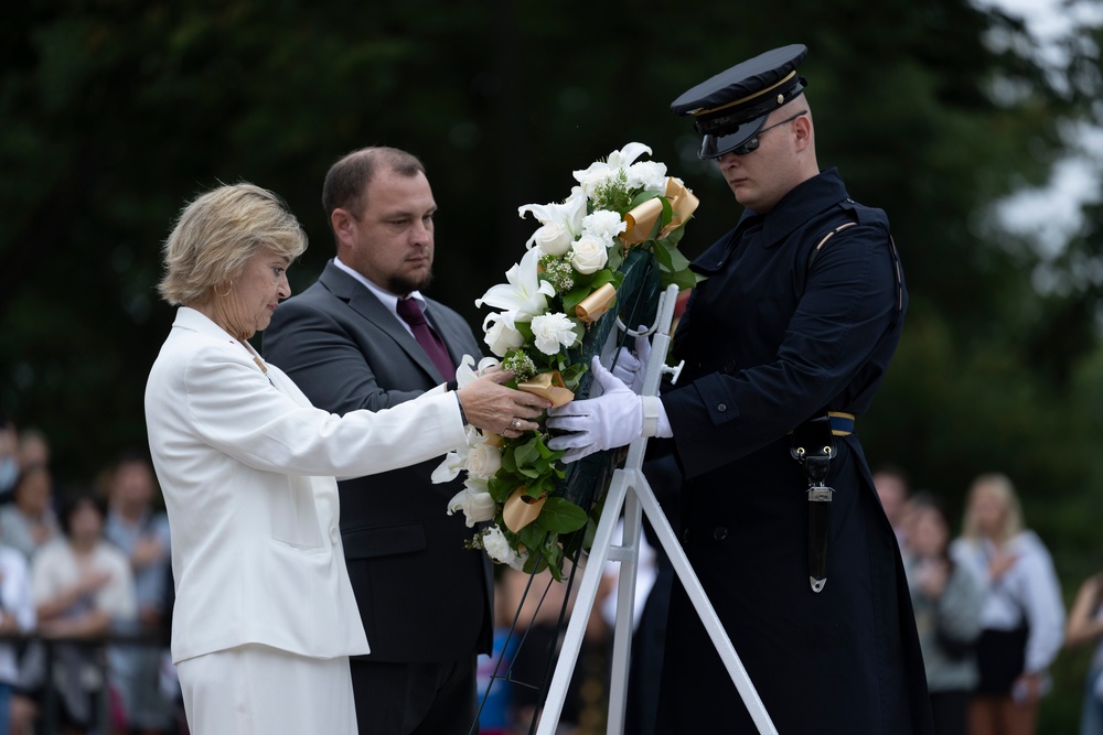 The Annual Gold Star Mother’s Day Commemoration Ceremony is Held at Arlington National Cemetery