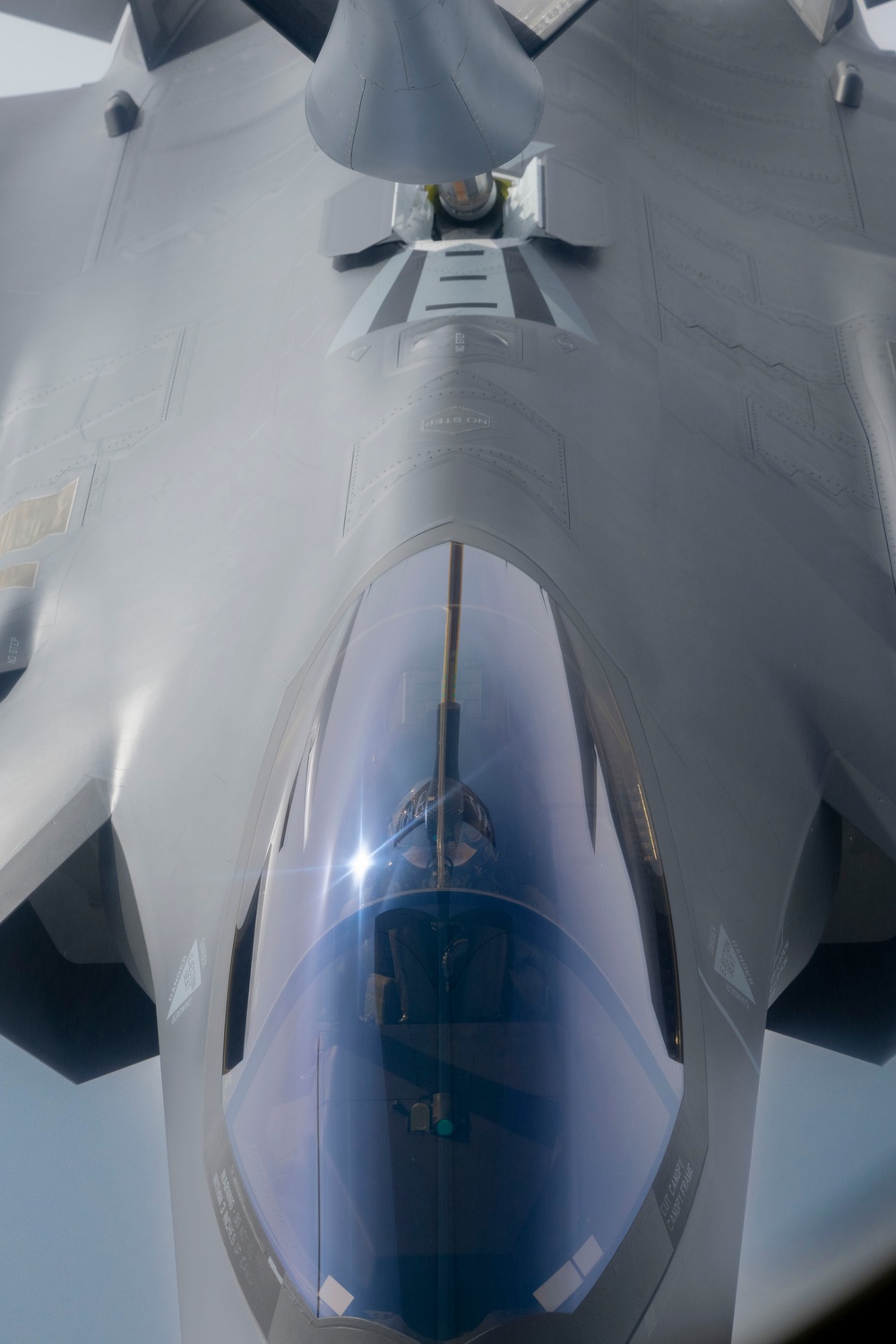 Norwegian F-35 is refueled during CW24.2