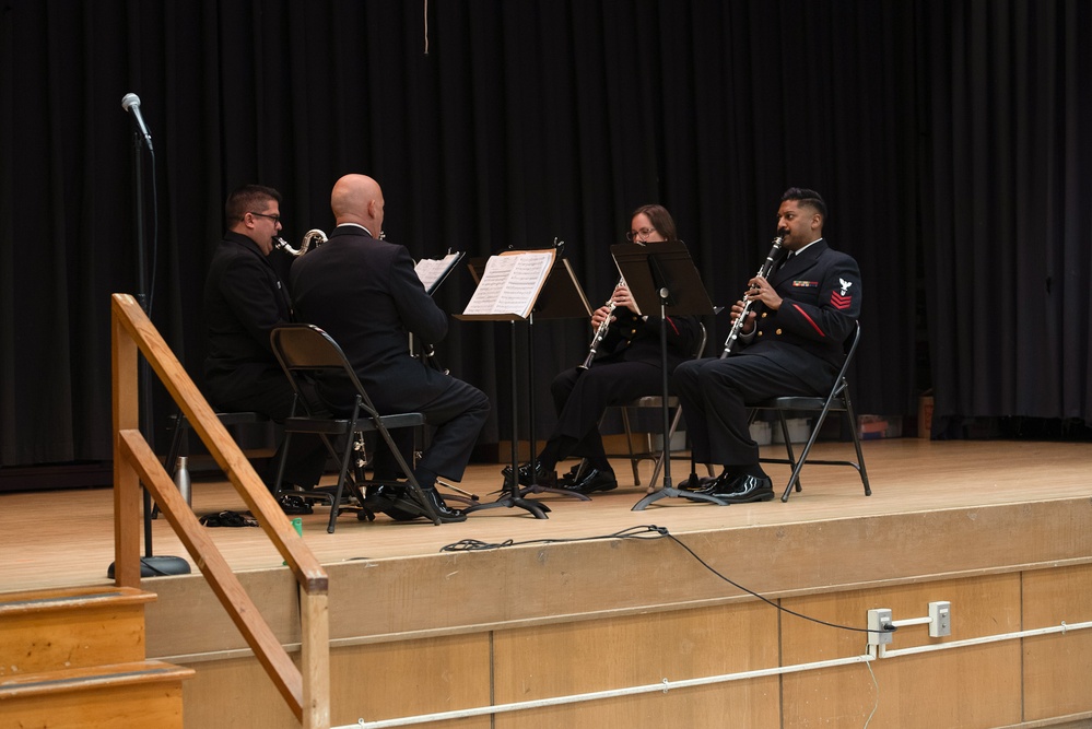 US Navy Band Clarinet Quartet Performs for Students
