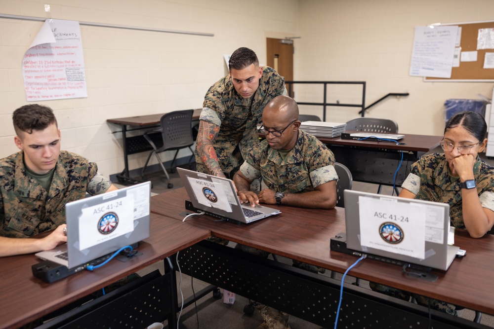 Marines with Personnel Administration School sustain the transformation