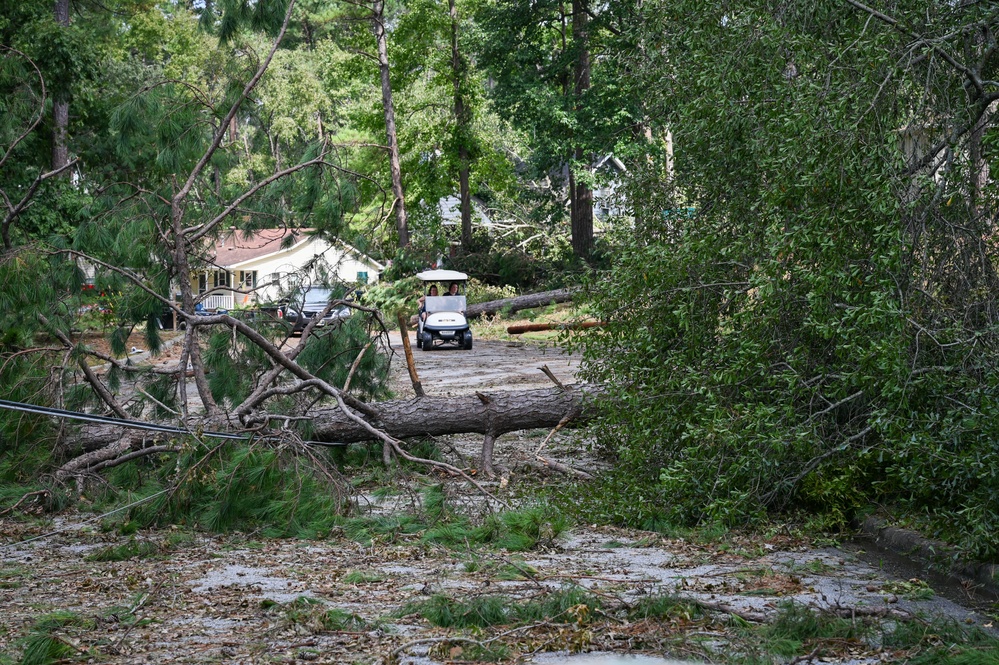 Georgia National Guard Soldiers conduct road clearing operations in Augusta