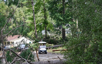 Georgia National Guard Soldiers conduct road clearing operations in Augusta