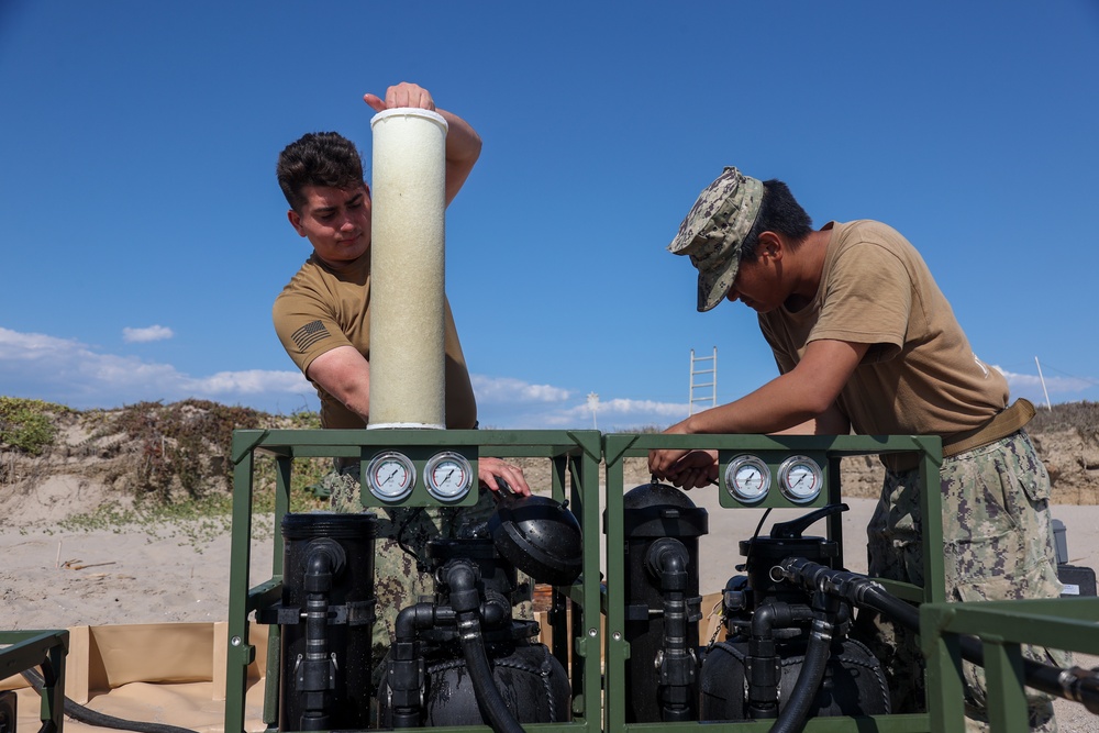 NMCB 4 Seabees Use LWPS During CPX 2