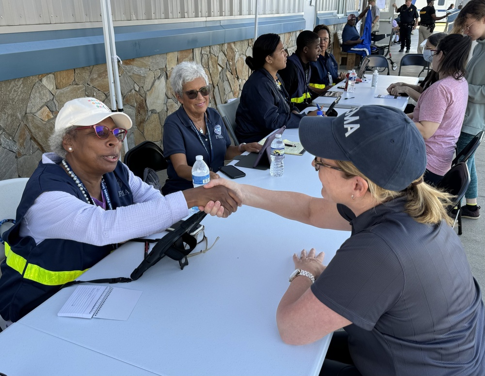 FEMA Administrator Visits a Disaster Recovery Center in Asheville