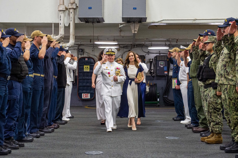 USS Ronald Reagan (CVN 76) hosts a change of command ceremony