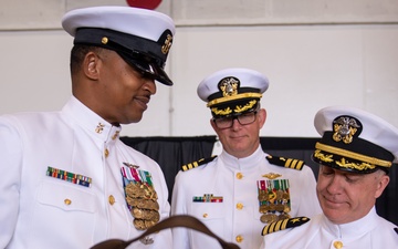 USS Ronald Reagan (CVN 76) hosts a change of command ceremony