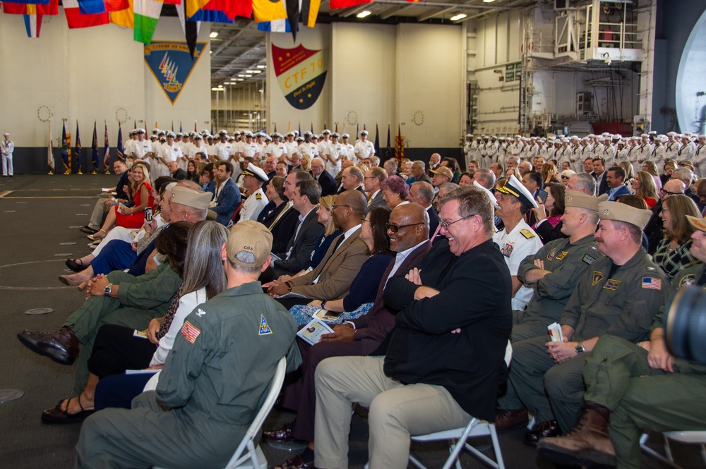 USS Ronald Reagan (CVN 76) hosts a change of command ceremony