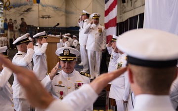 USS Ronald Reagan (CVN 76) hosts a change of command ceremony